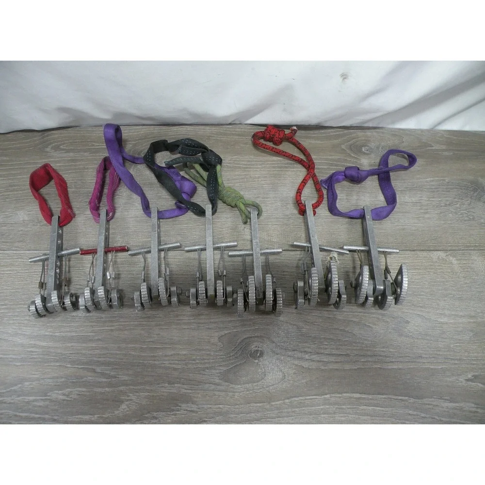 Vintage Ridged Wild Country Friend Climbing Cams Lot - Sizes 1.5,2,2,2,2.5,3,3